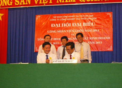 Các đơn vị Tập đoàn tại TP Hồ Chí Minh tiến hành Tổng kết nhiệm vụ SXKD năm 2012 và Đại hội CNVC năm 2013